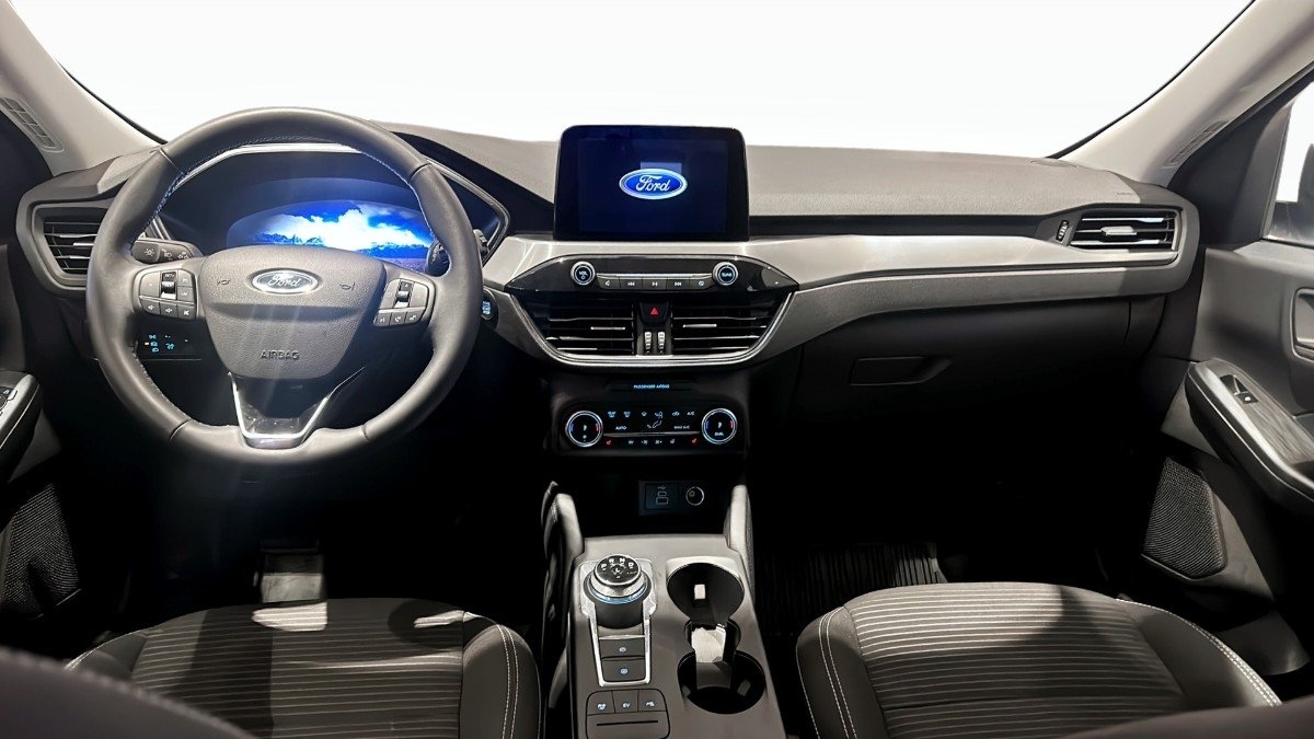 Ford Kuga Titanium PHEV 2024, kuva 4/9