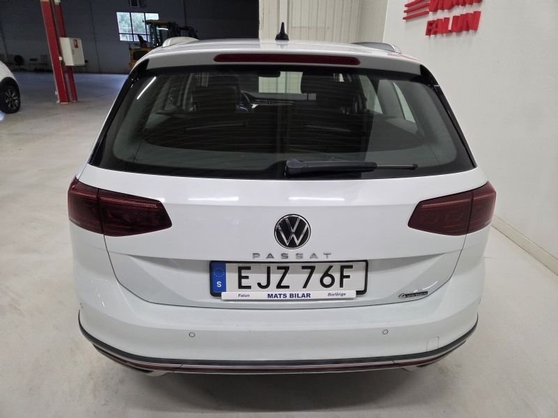 Volkswagen Passat 2022, bild 7/10
