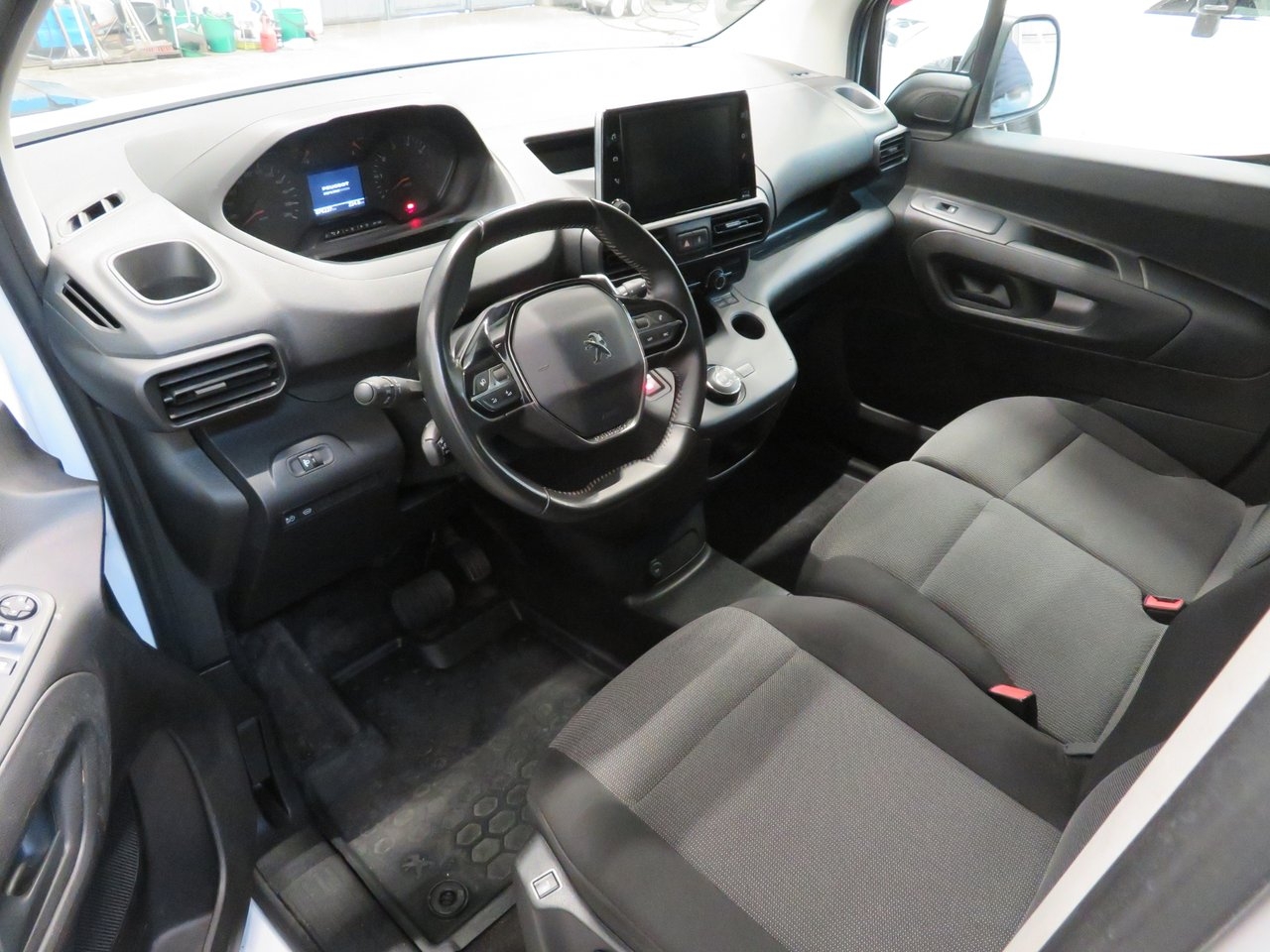 Peugeot Partner 2023, bild 7/10