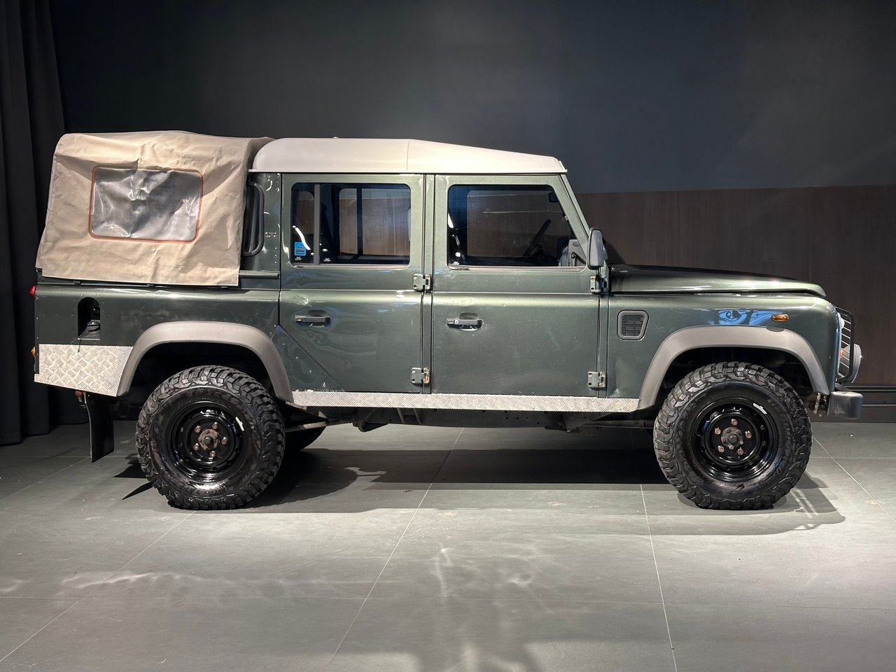 Land Rover Defender 2005, kuva 4/10