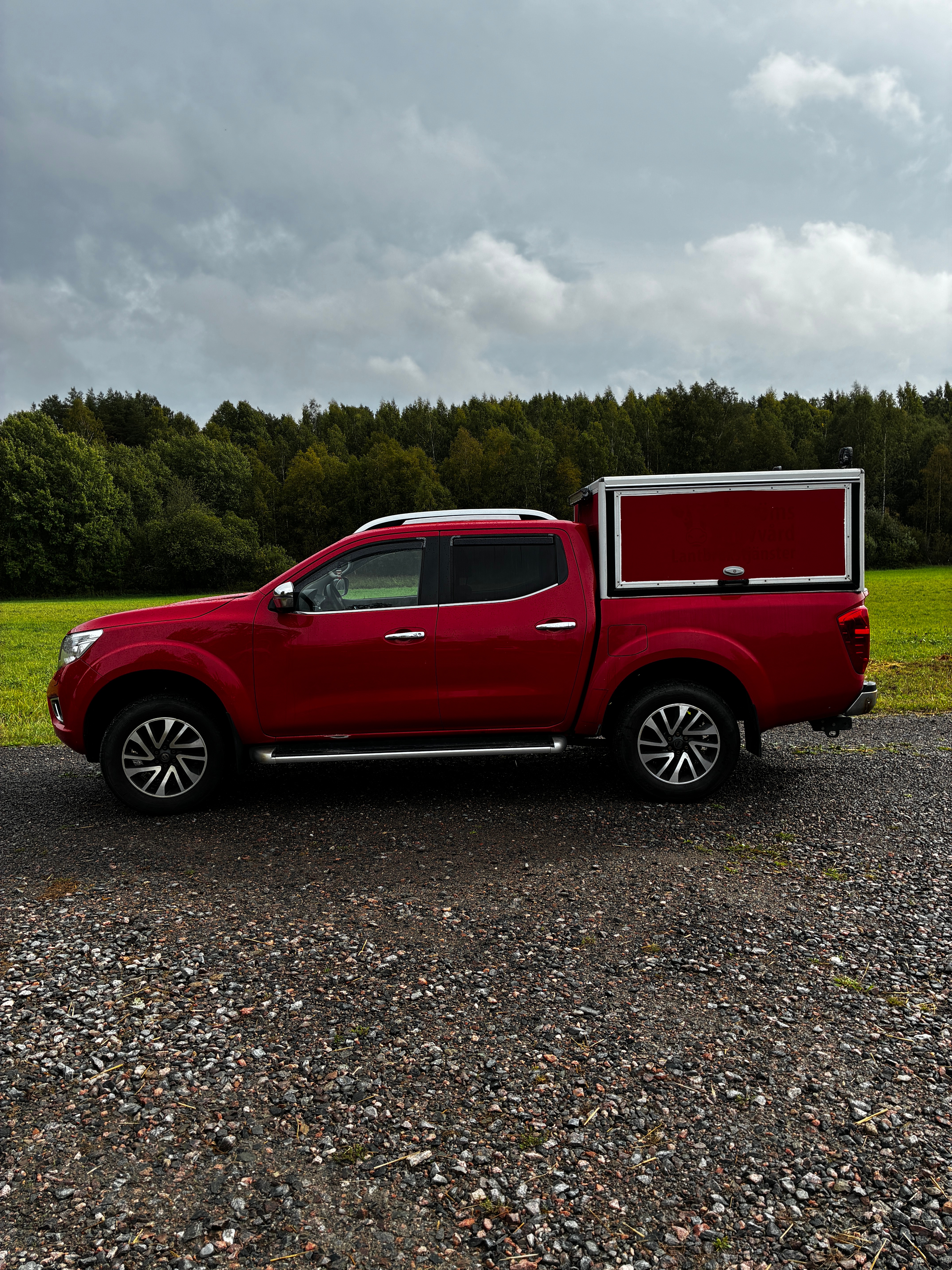 Nissan Navara 2016, bild 2/9