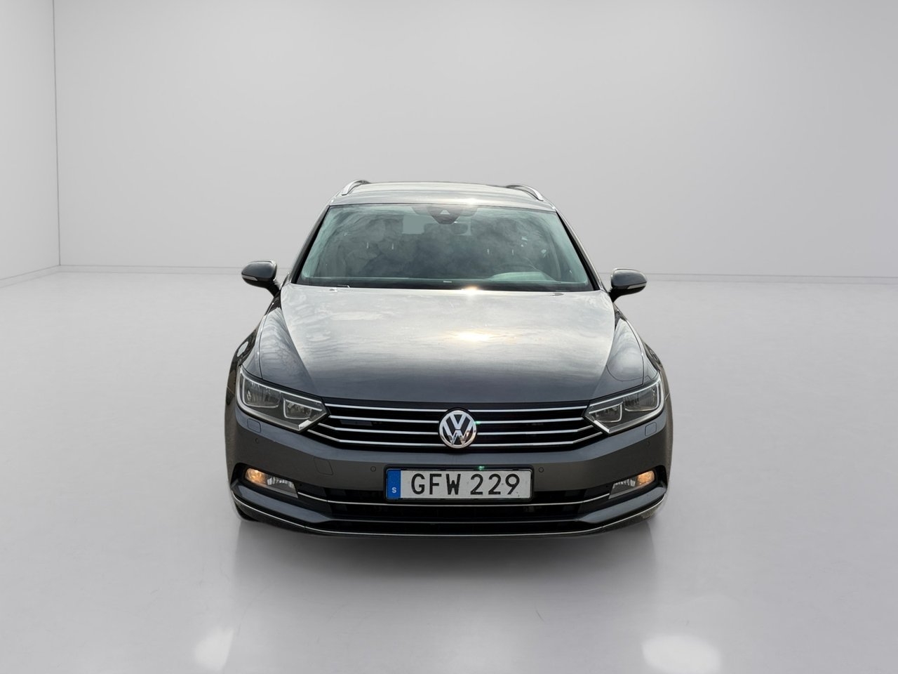 Volkswagen Passat 2016, kuva 2/10