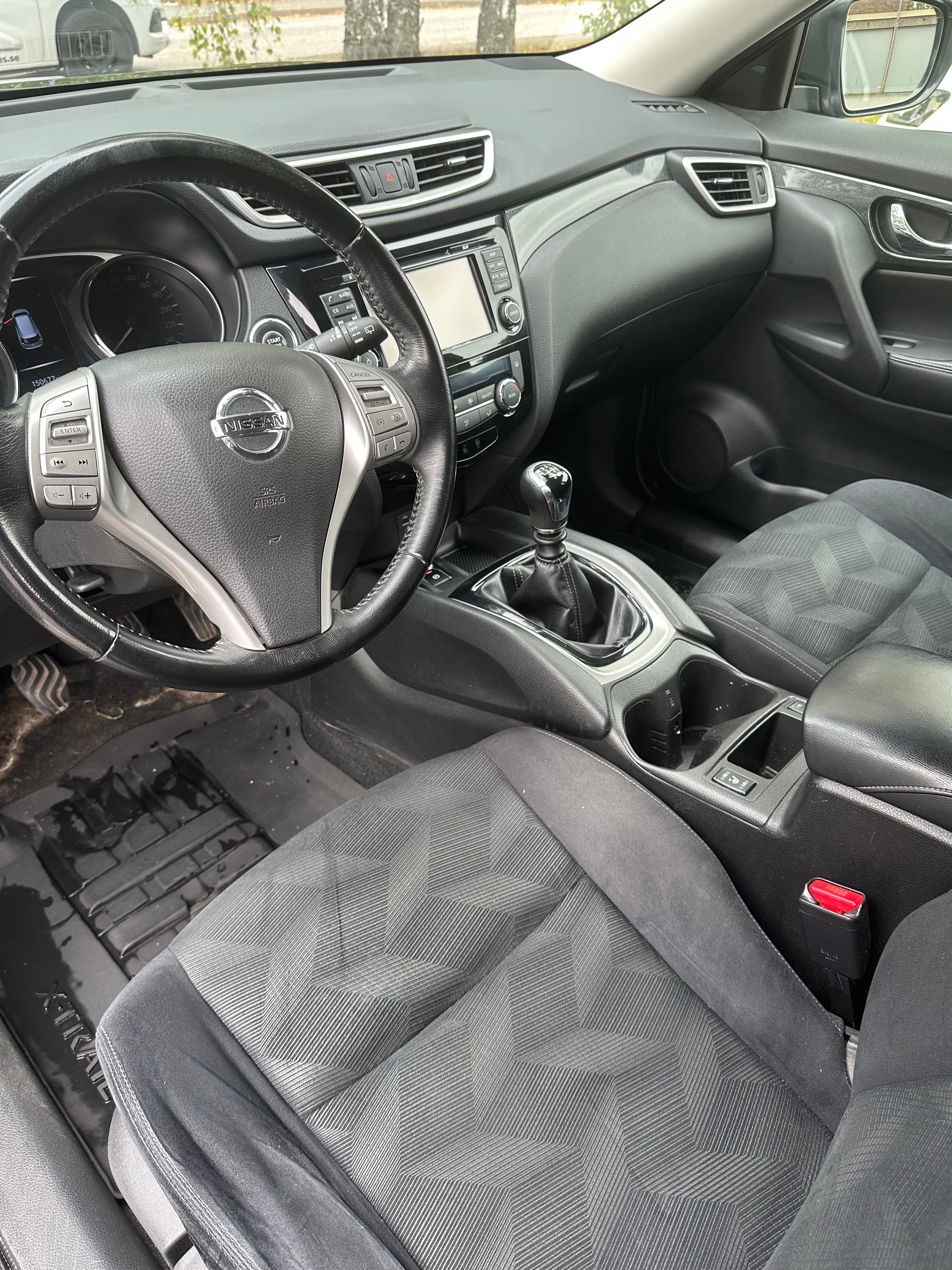 Nissan X-Trail 1.6 dCi DPF Manuell 2015, bild 3/3