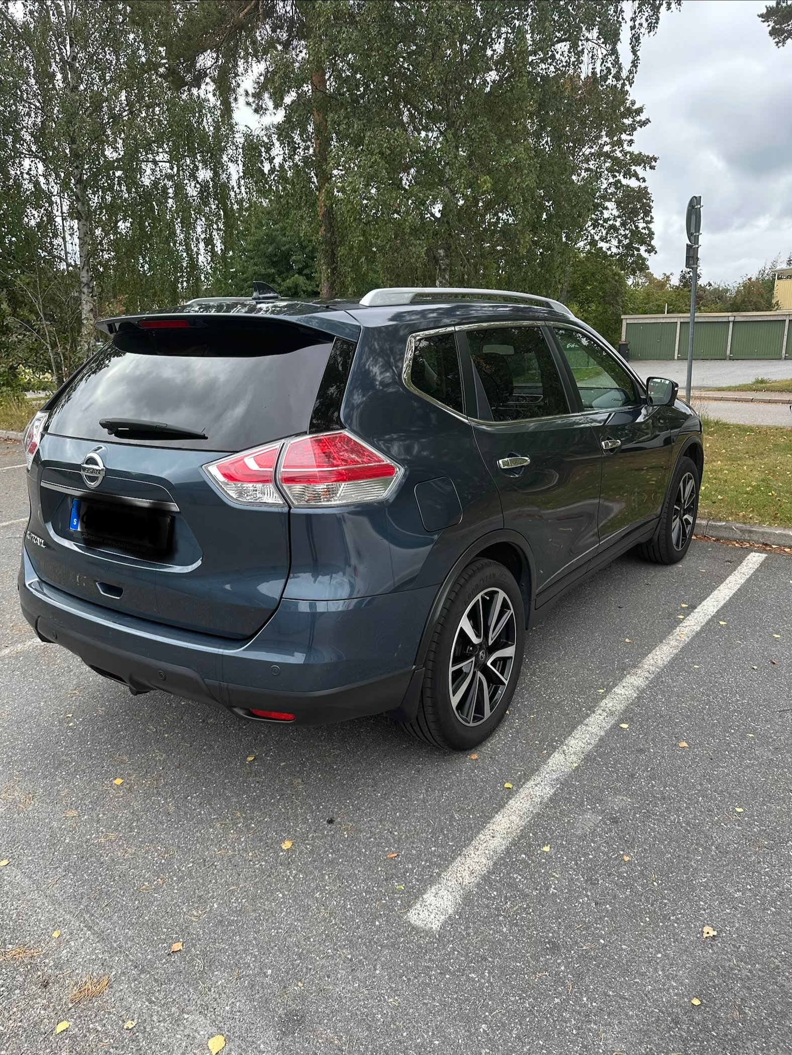 Nissan X-Trail 1.6 dCi DPF Manuell 2015, bild 2/3