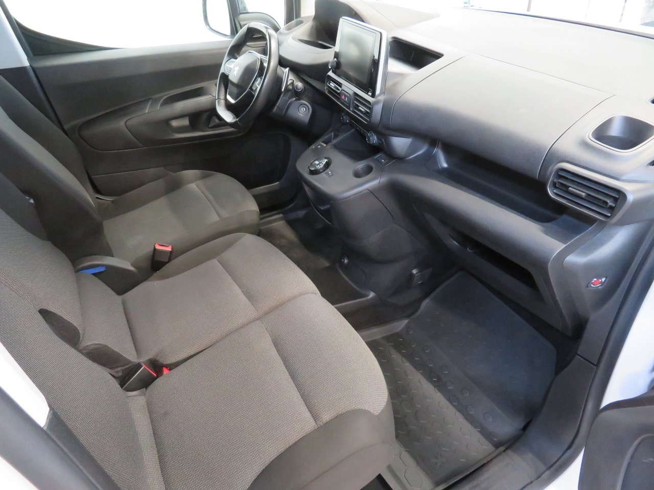 Peugeot Partner 2023, photo 7/10