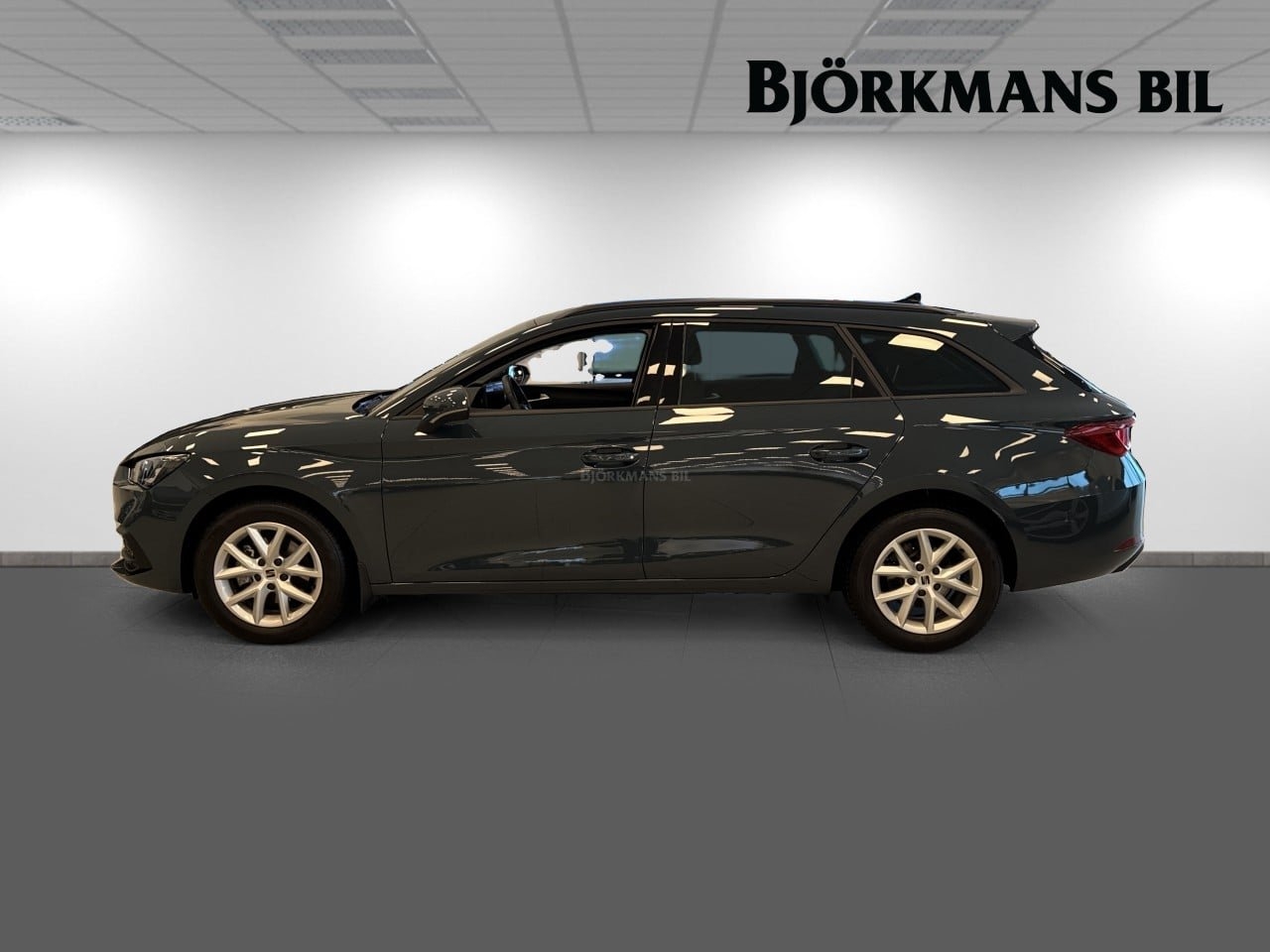 Seat Leon 2025, photo 4/18