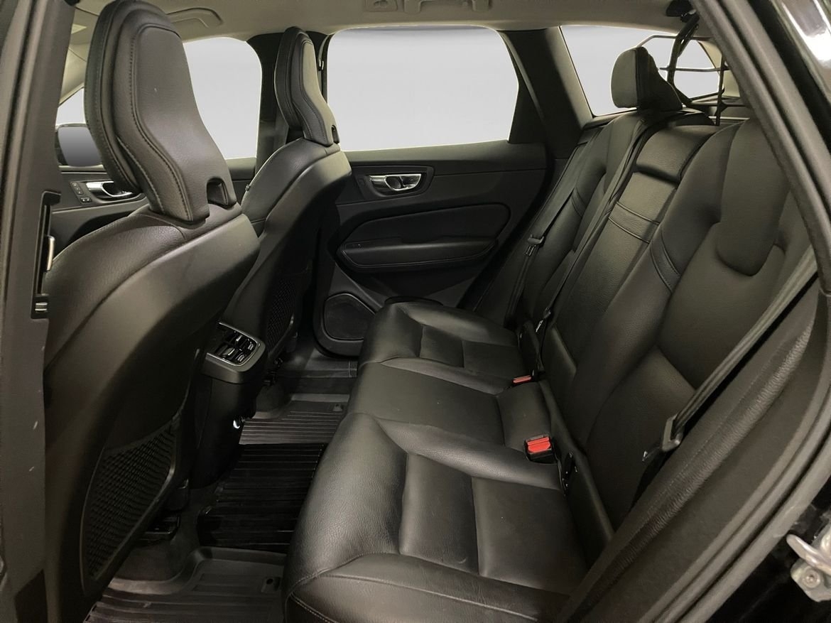 Volvo XC60 D4 AWD Geartronic 2019, bild 3/13