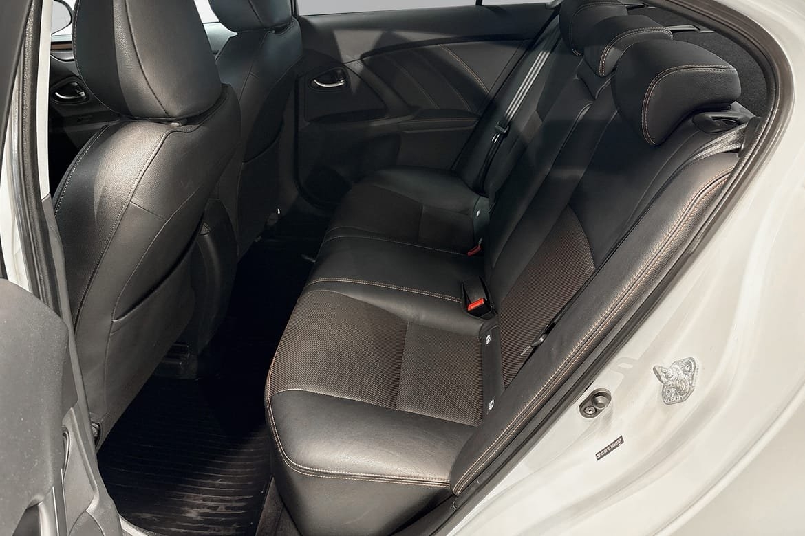 Toyota Avensis 2016, kuva 7/10
