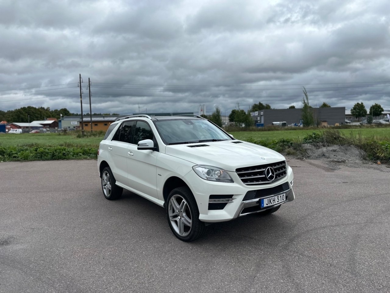 Mercedes-Benz ML 2012, bild 2/10