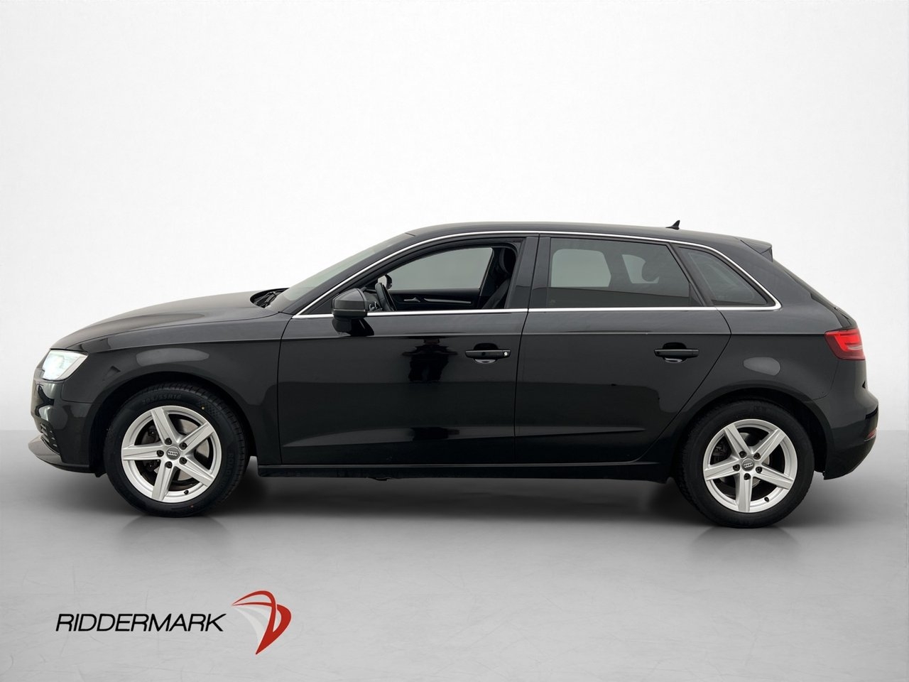 Audi A3 35 TFSI 150hk Proline 2019, bild 4/24