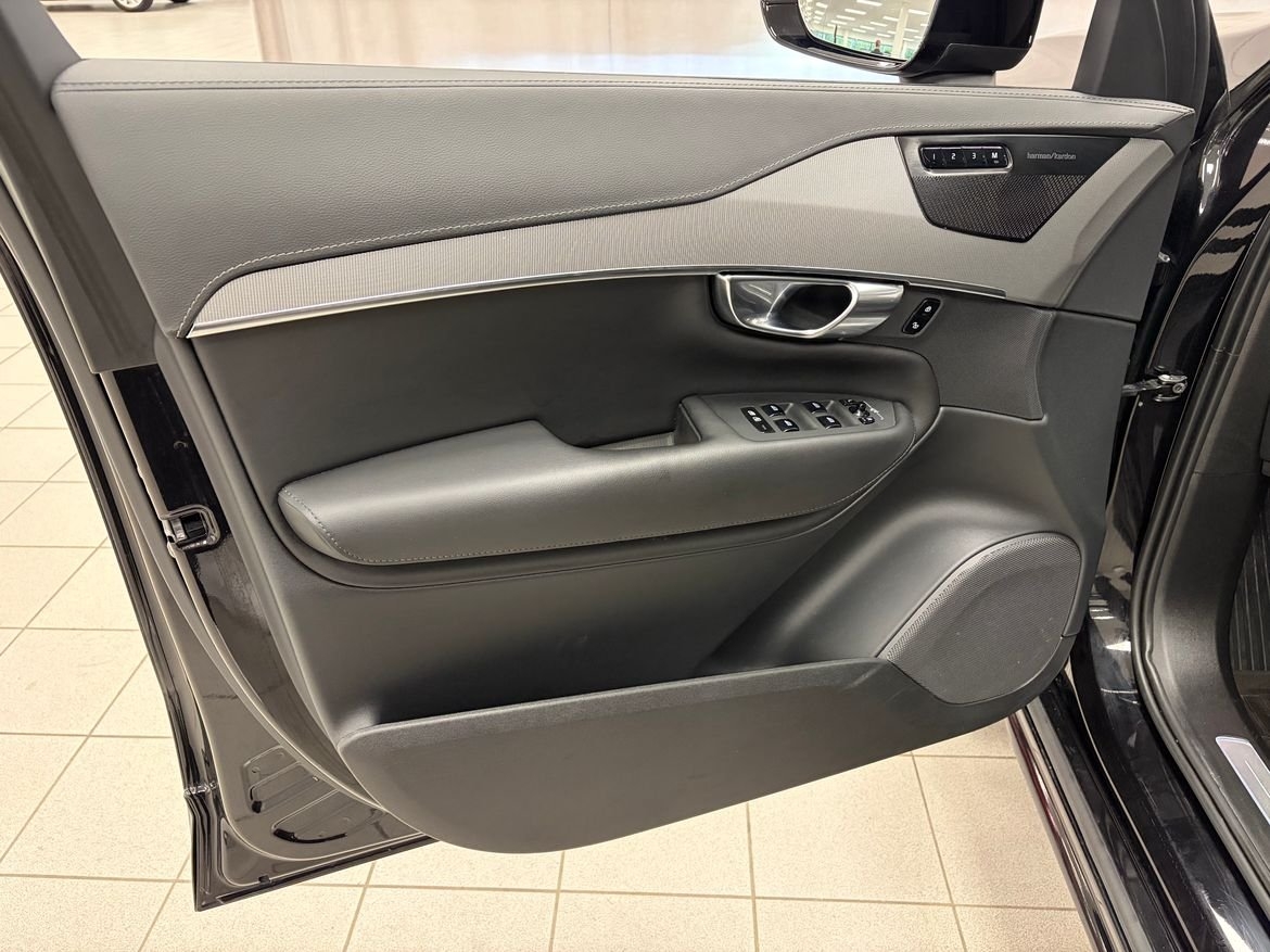 Volvo XC90 Recharge T8 Ultimate Dark 2023, kuva 5/10