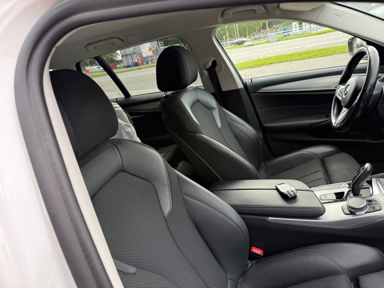 BMW 520 2020, bild 7/10