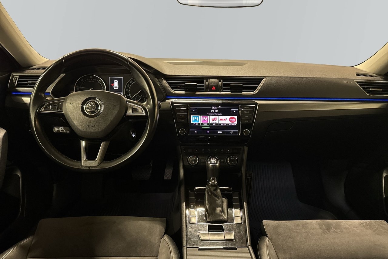 Skoda Superb 2017, bild 4/6