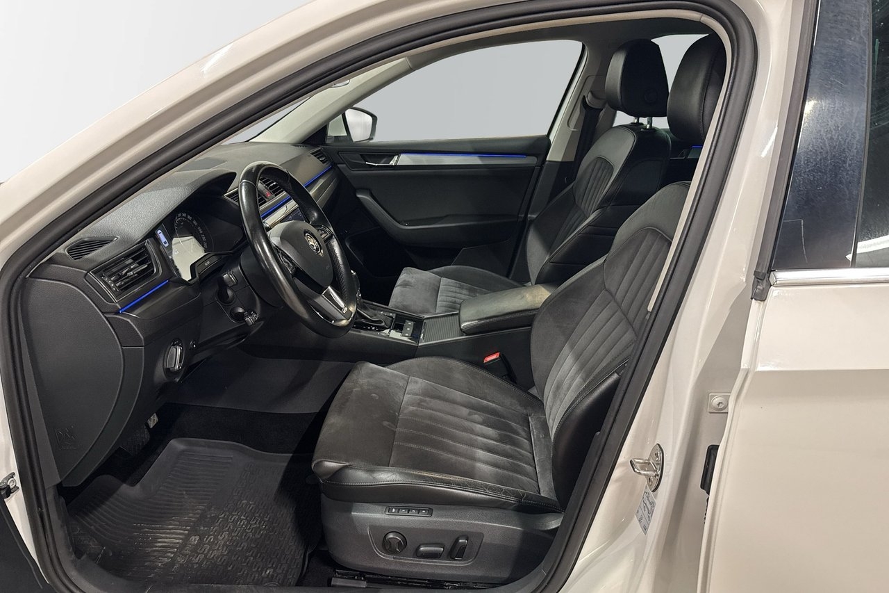 Skoda Superb 2017, bild 5/6