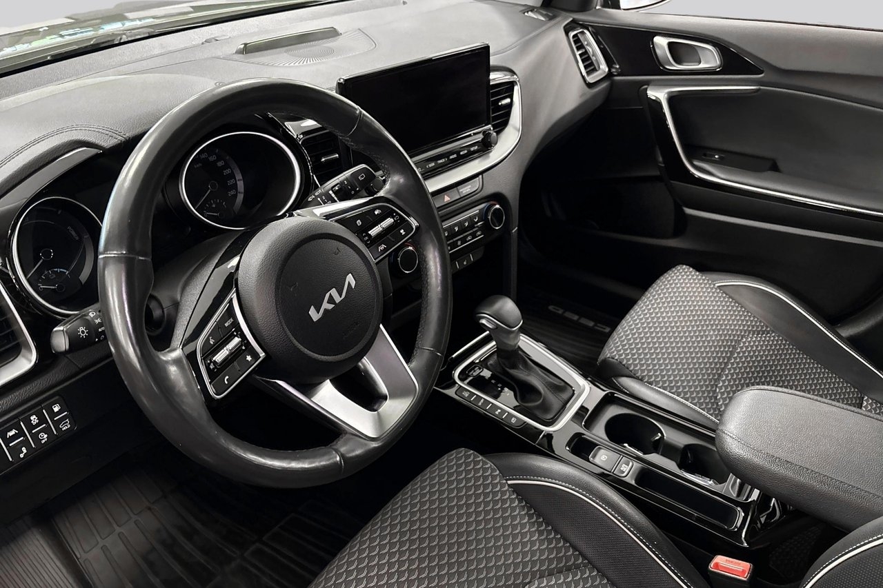Kia Ceed SW Plug-in Hybrid Advance 2024, bild 7/10