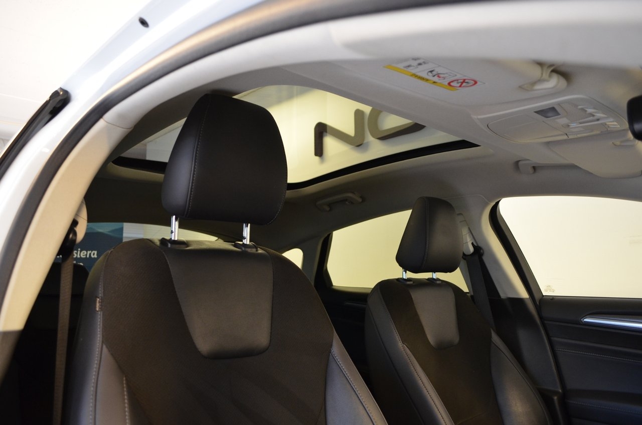 Ford Mondeo 2.0 TDCi Business 2019, bild 2/10