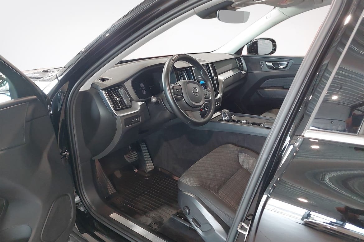 Volvo XC60 Recharge T6 Core Edition 2023, bild 6/15