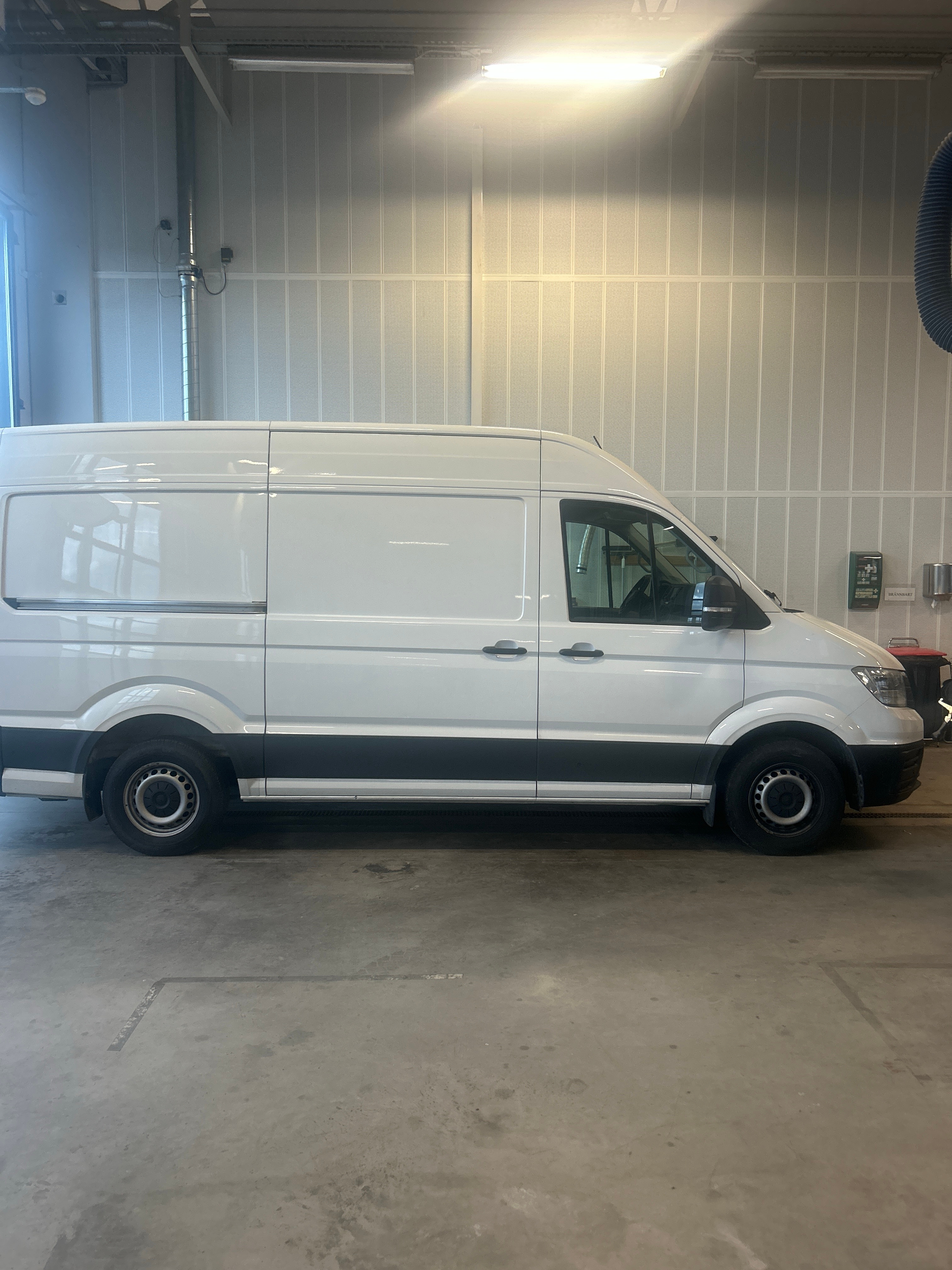 Volkswagen Crafter 35 2.0 TDI Automatisk 2018, bild 3/9