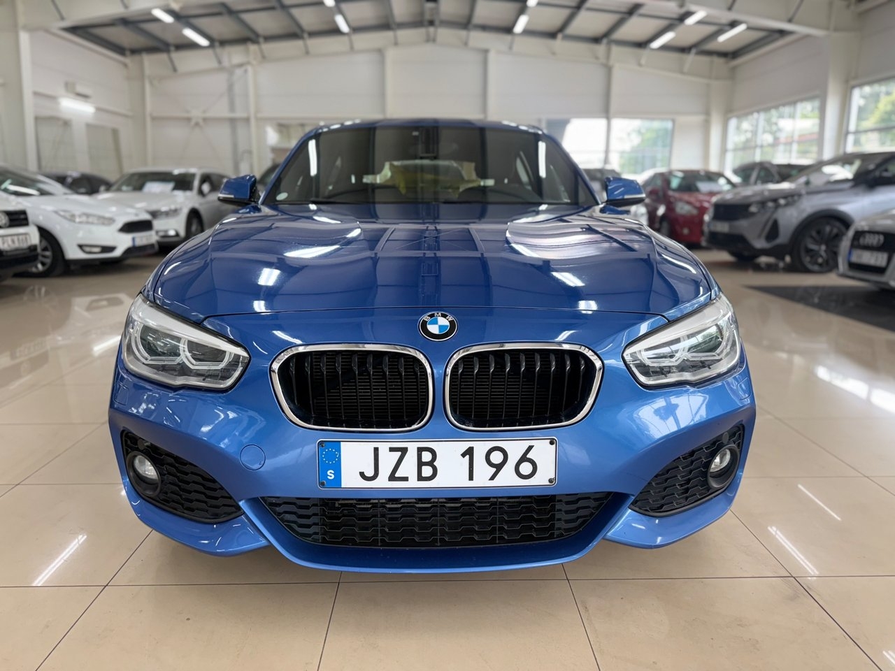 BMW 116 d 5-dörrars M Sport 2016, bild 2/11