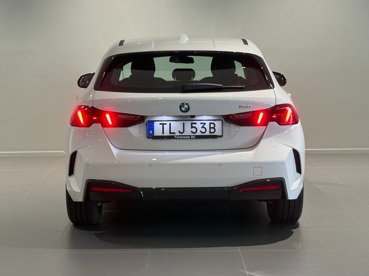 BMW 120 2026, bild 4/10