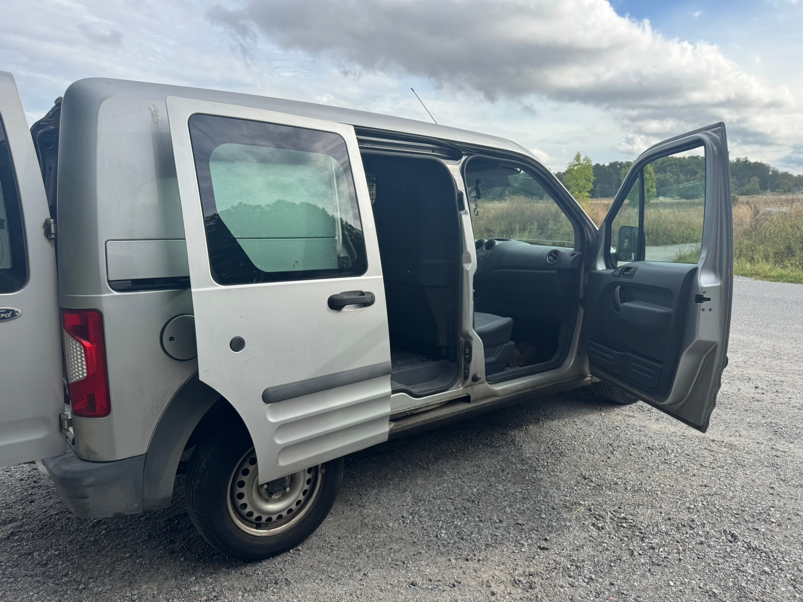 Ford Transit Connect 2010, photo 4/10