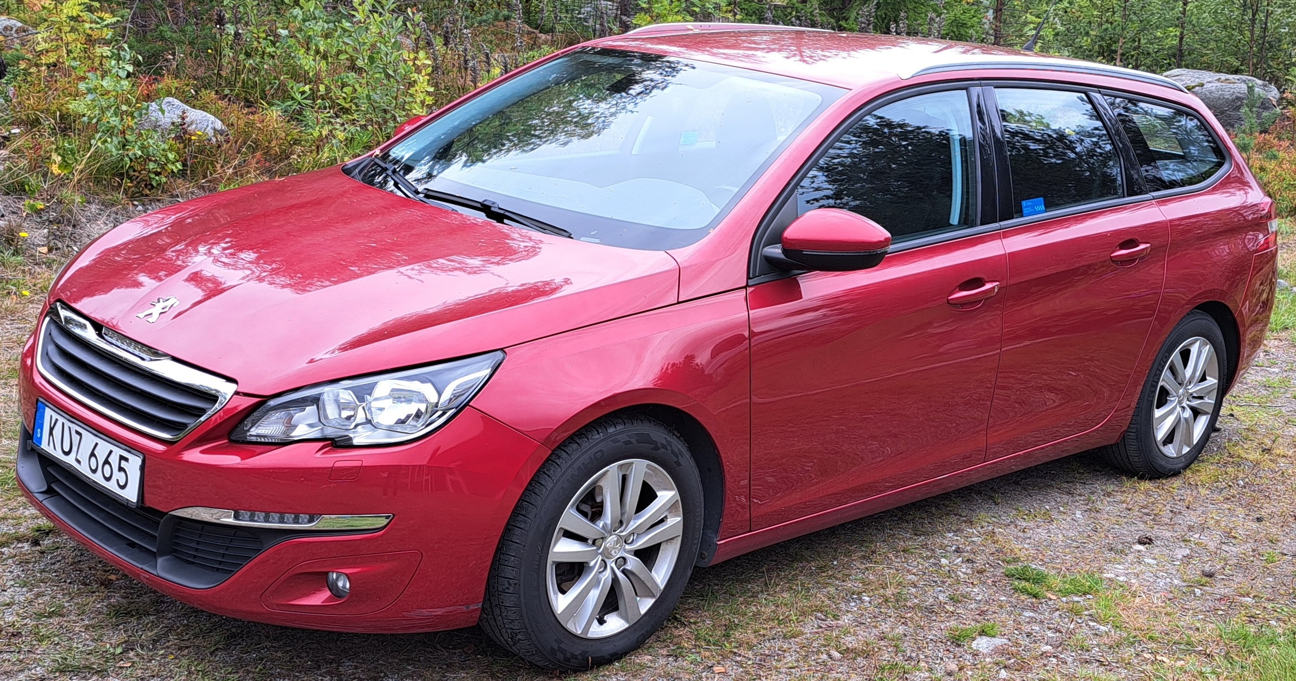 Peugeot 308 SW 1.2 PureTech 110 Manuell 2016, bild 3/7