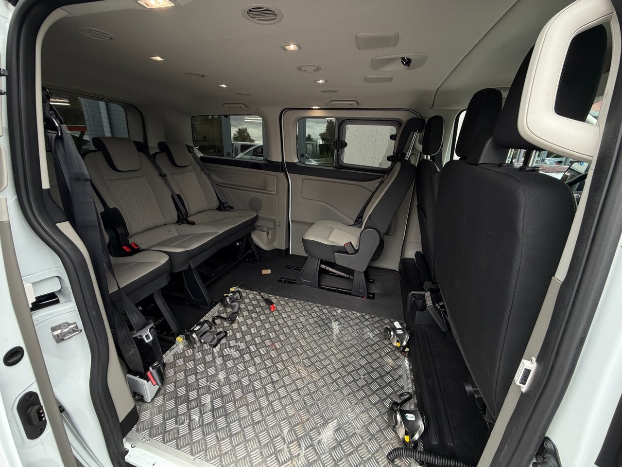 Ford Tourneo Custom 2019, bild 5/10