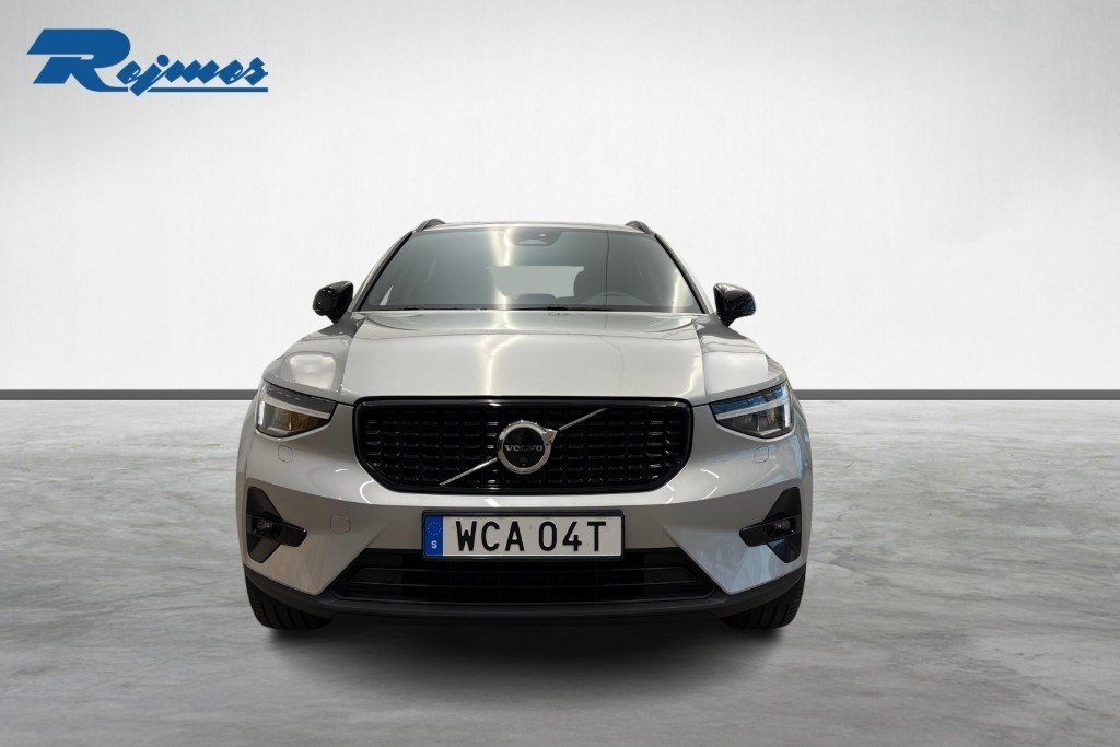 Volvo XC40 B3 FWD Bensin Plus Dark 2025, bild 4/27