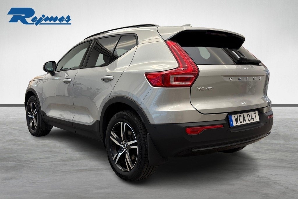 Volvo XC40 B3 FWD Bensin Plus Dark 2025, bild 3/27
