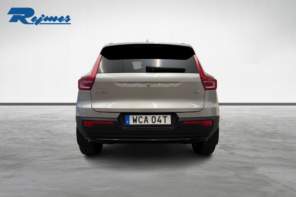 Volvo XC40 B3 FWD Bensin Plus Dark 2025, bild 5/27