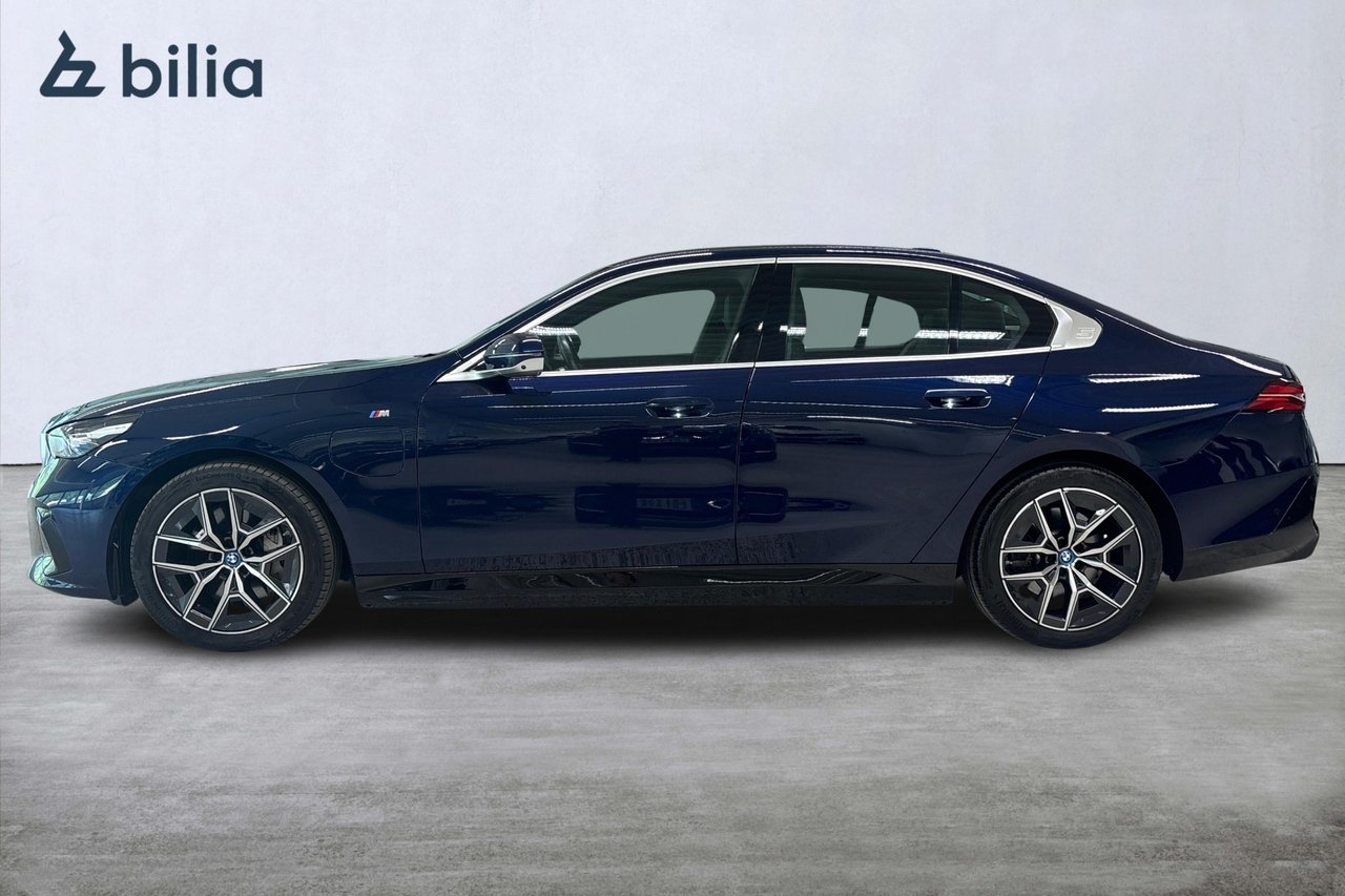 BMW 550 e xDrive Sedan M-Sport 2024, bild 3/10