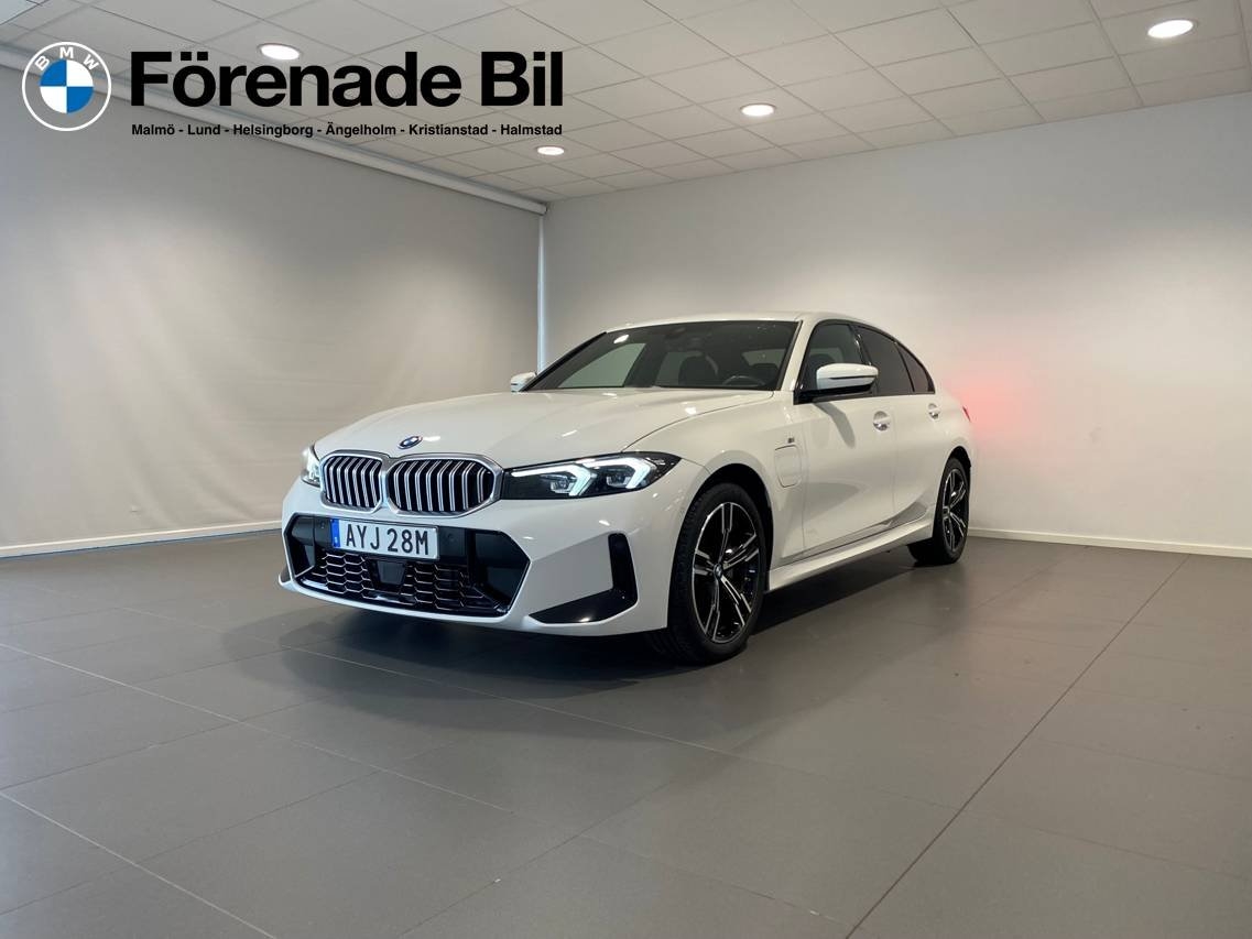 BMW 330