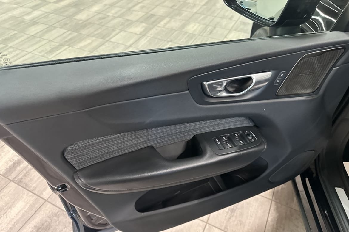 Volvo XC60 Recharge T6 Core Edition 2023, bild 7/18