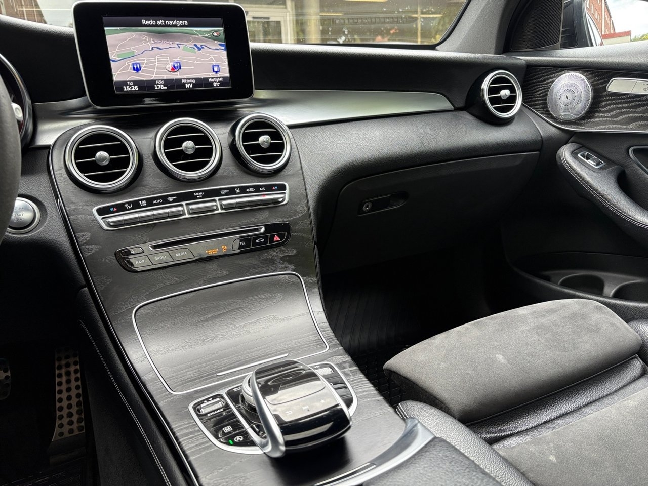 Mercedes-Benz GLC 2017, bild 7/10