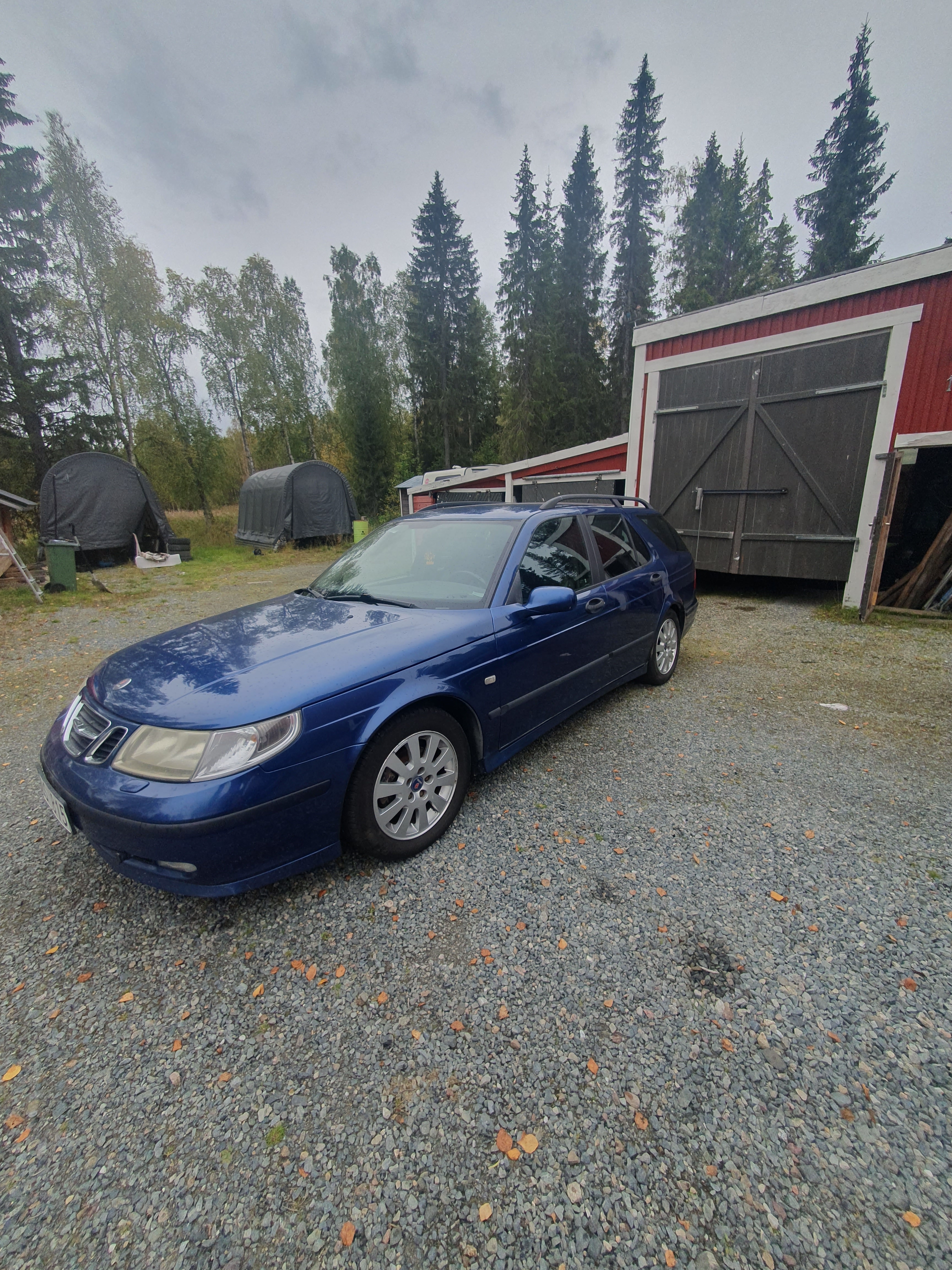 Saab 9-5 SportCombi 2.3t Manuell 2003, bild 2/4