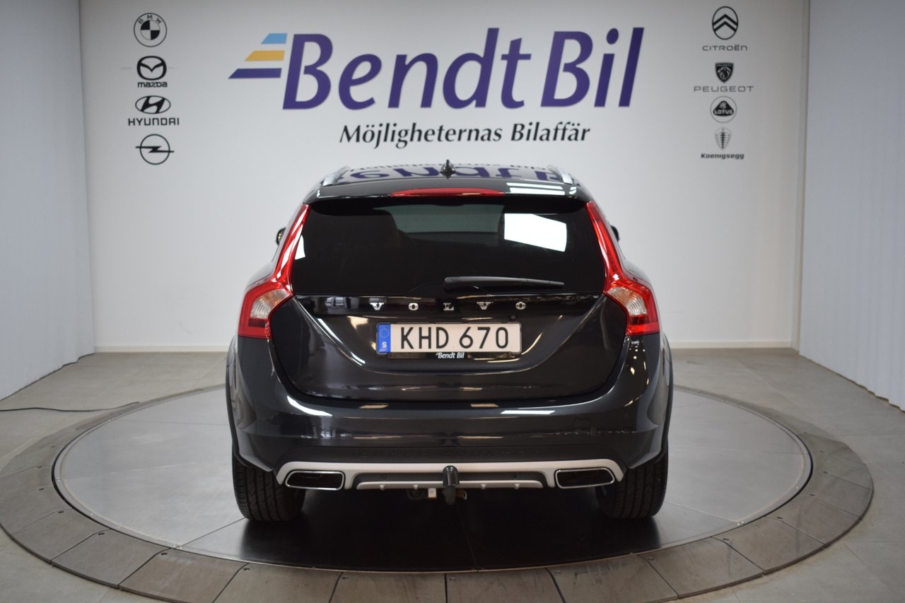 Volvo V60 Cross Country D3 Classic Pro 2018, kuva 2/29