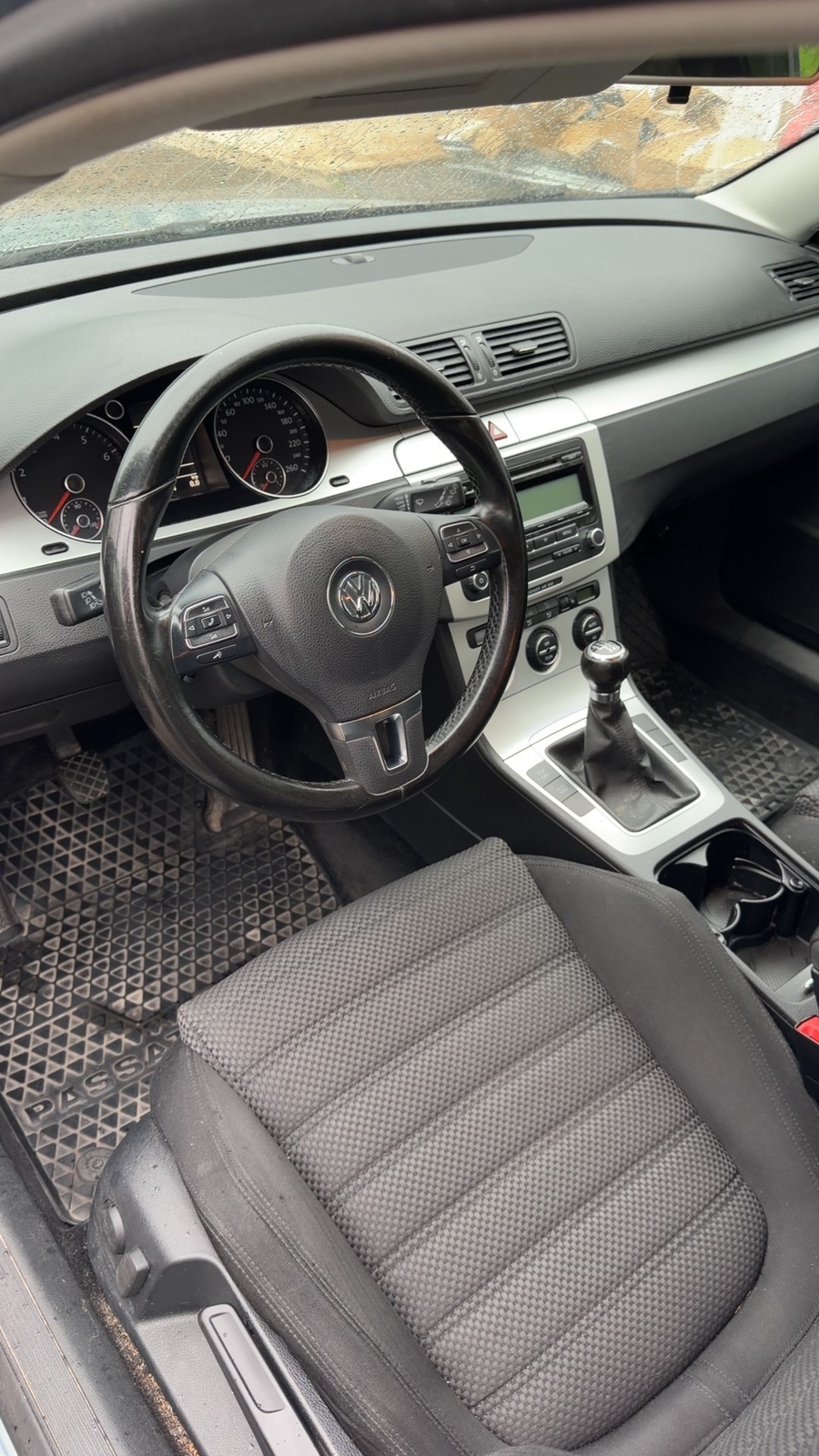 Volkswagen Passat 2010, bild 3/3