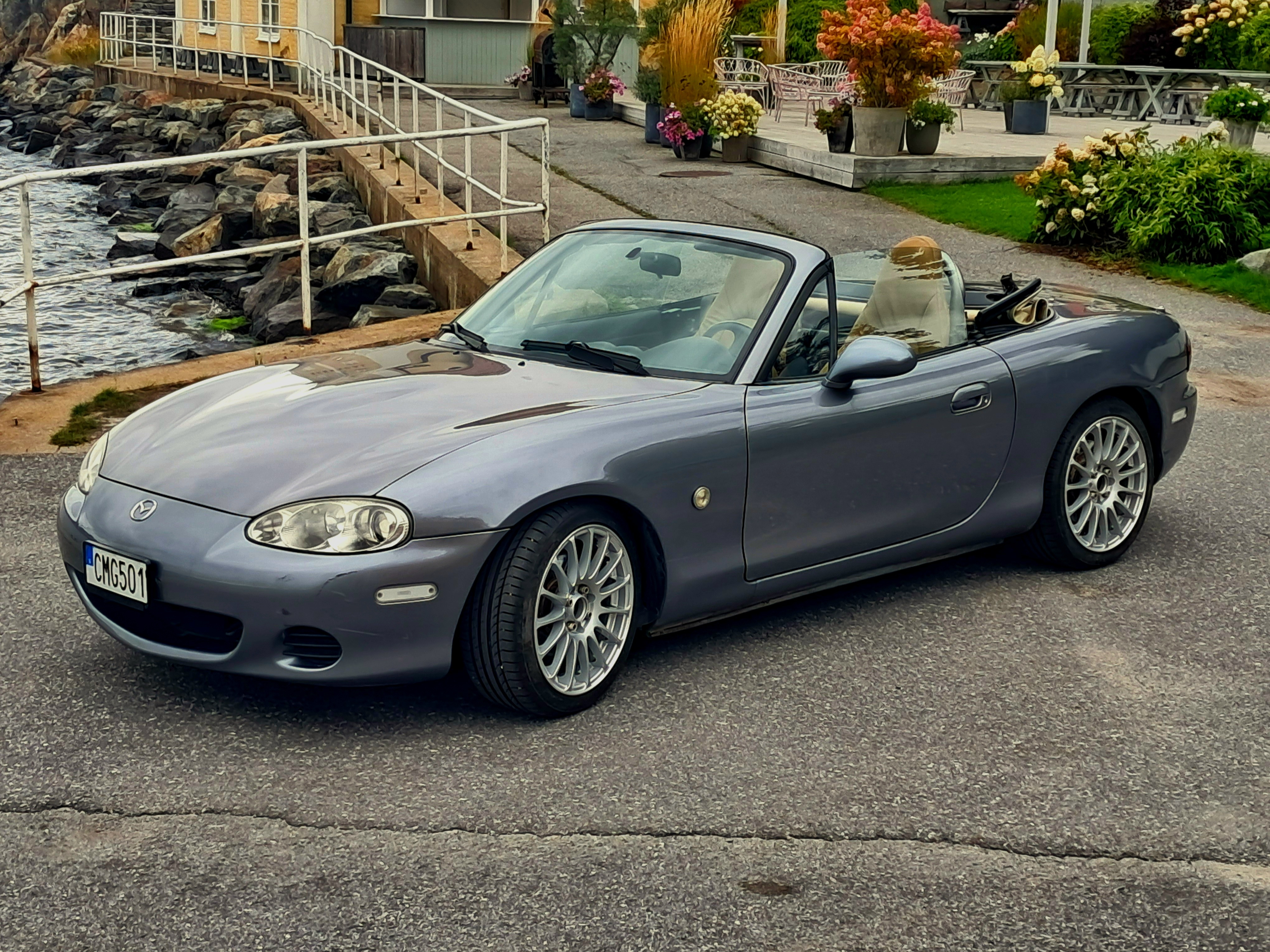 Mazda MX-5 1.8 Manuell 2002, bild 3/4
