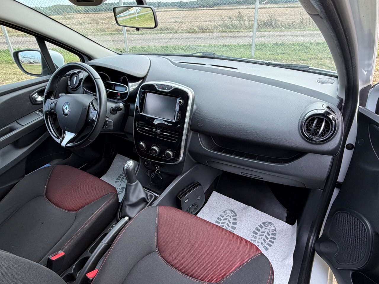 Renault Clio Sport Tourer 1.5 dCi 2016, kuva 6/9