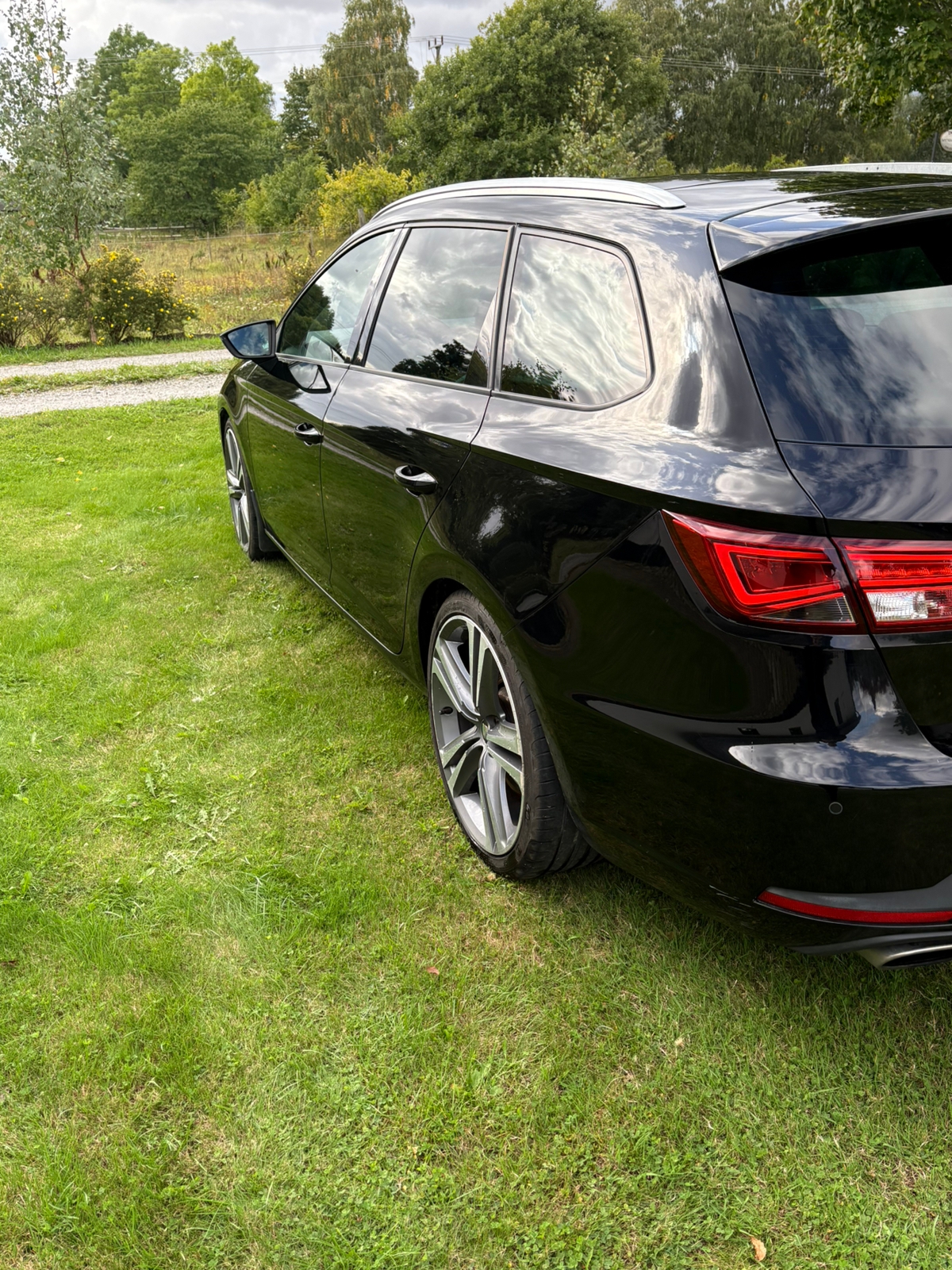 Seat Leon Cupra ST 2.0 TSI Manuell 2016, bild 5/7