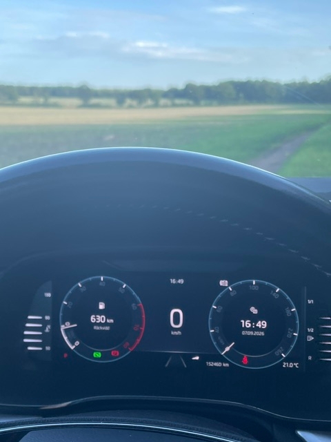 Skoda Octavia 2023, bild 4/6