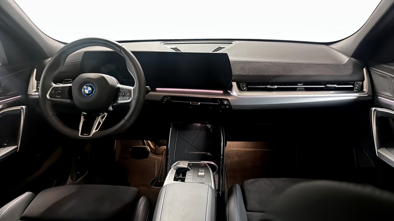 BMW iX2 xDrive M Sport Drag 2026, bild 4/10