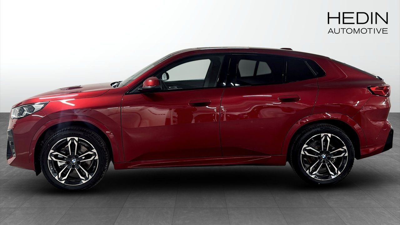 BMW iX2 xDrive M Sport Drag 2026, bild 6/10