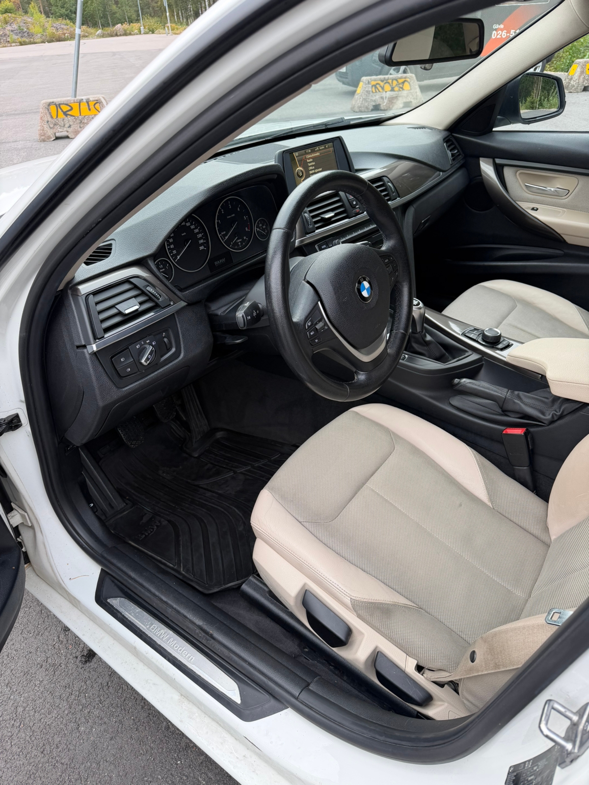 BMW 318 d Touring Manuell 2013, bild 6/10