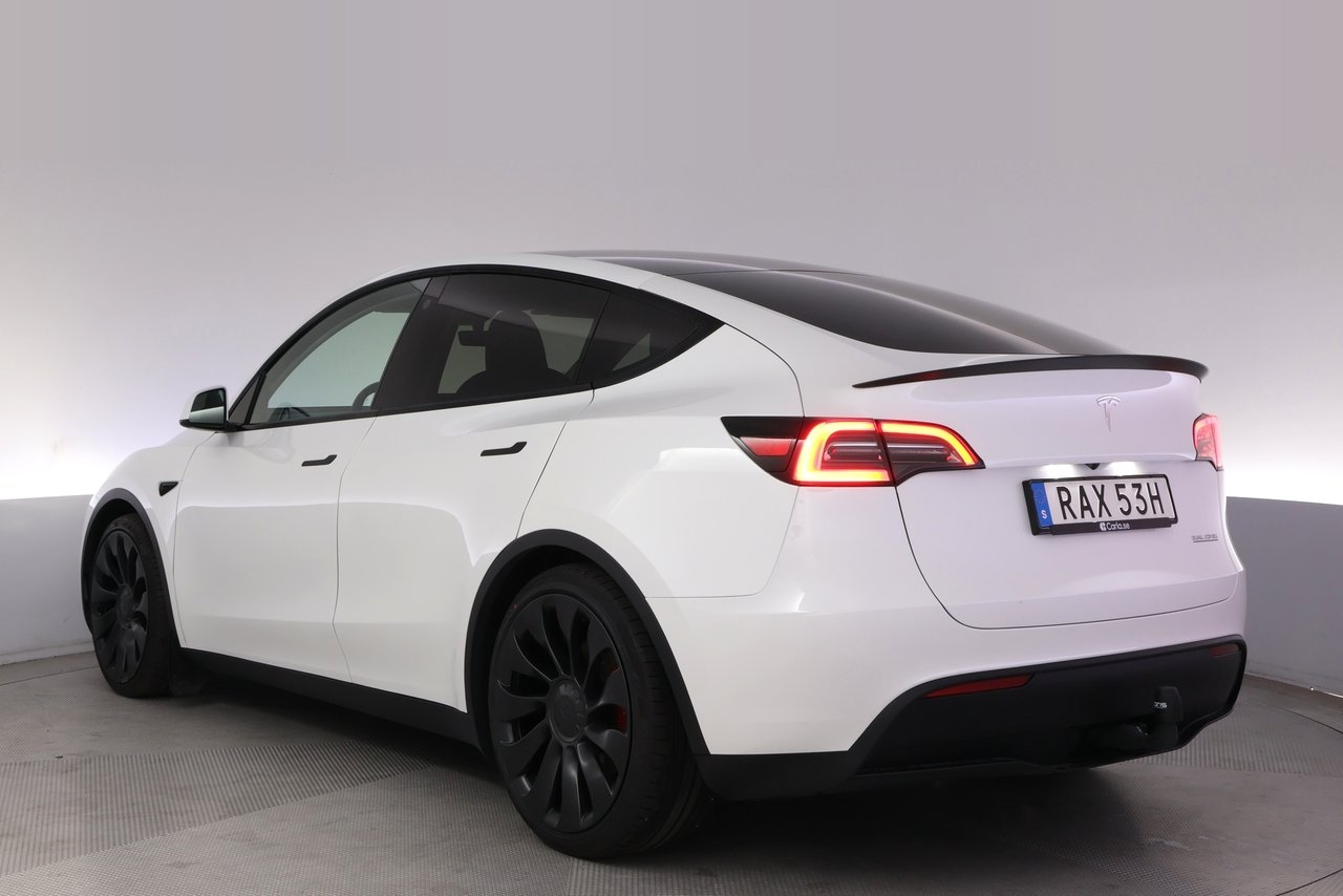 Tesla Model Y Performance Autopilot 2024, photo 4/10