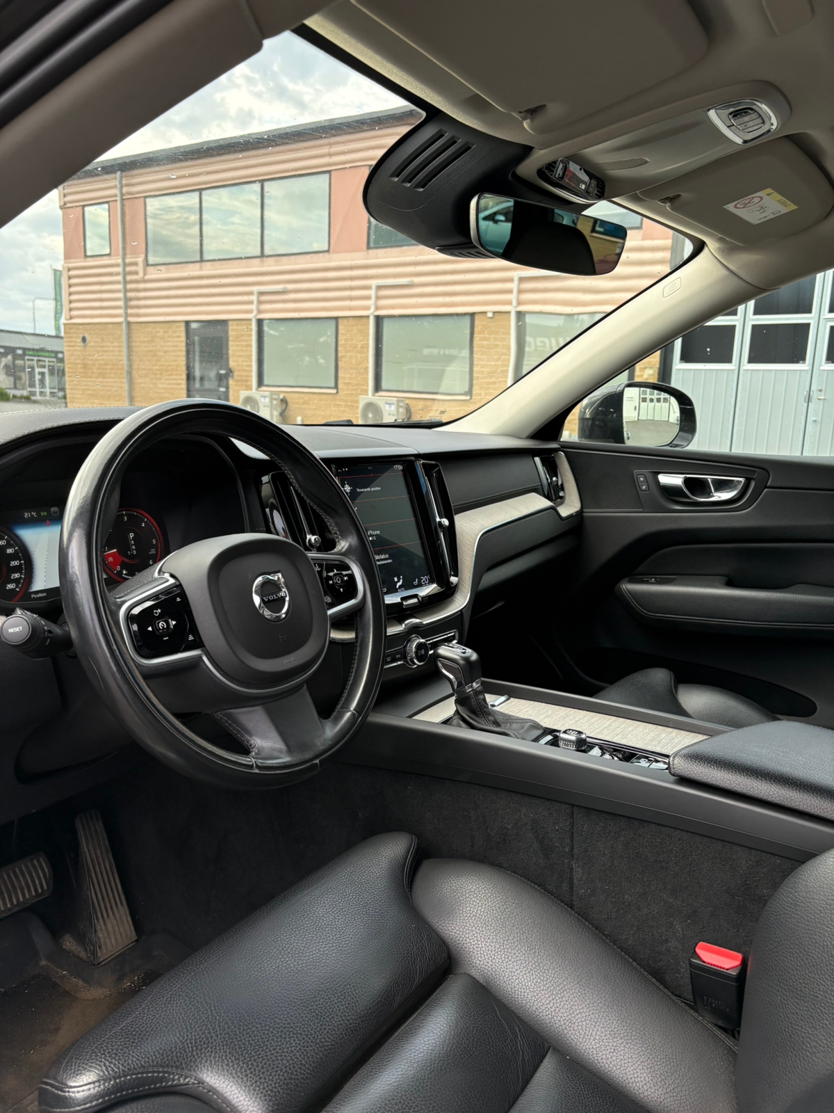 Volvo XC60 D5 AWD Geartronic Inscription 2019, photo 6/7
