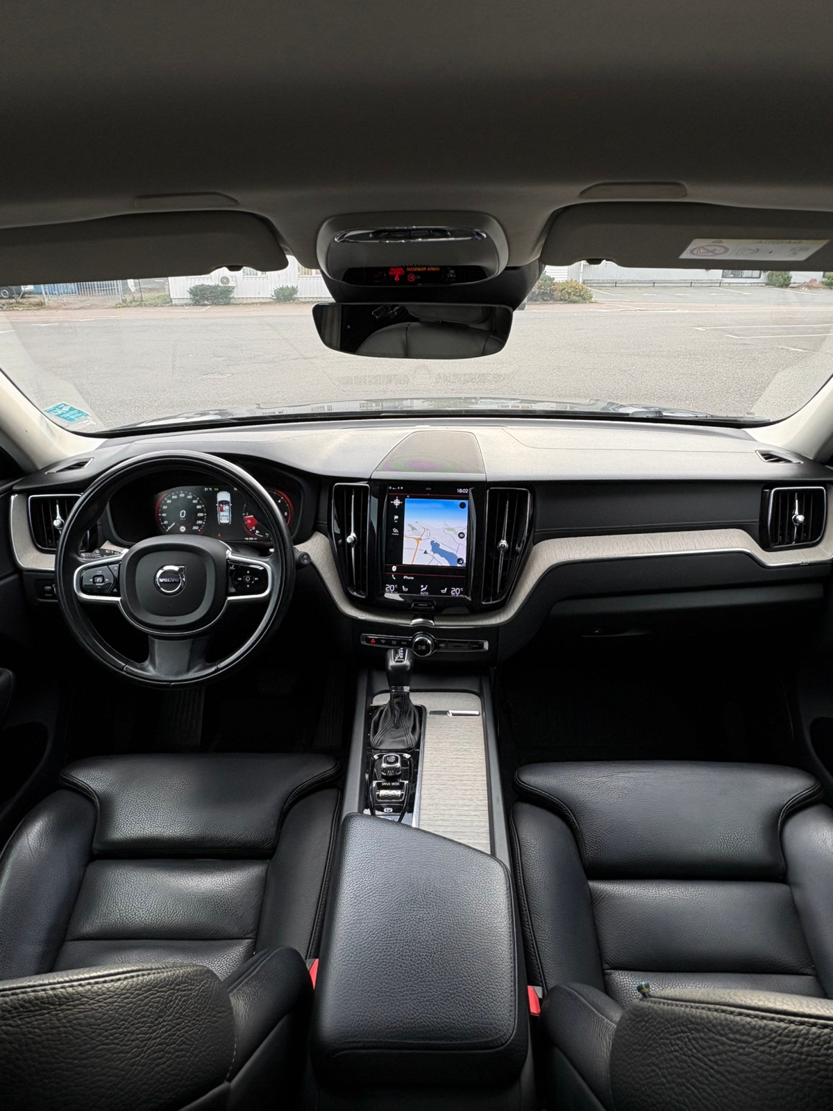 Volvo XC60 D5 AWD Geartronic Inscription 2019, photo 2/7