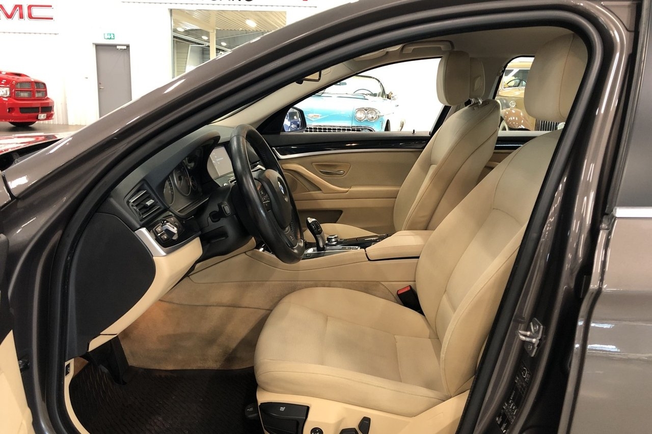 BMW 520 d Touring Steptronic, 184hk 2010, bild 7/10