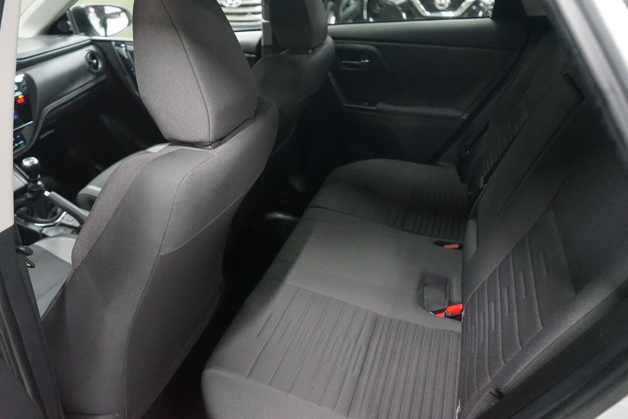 Toyota Auris 2016, bild 7/10