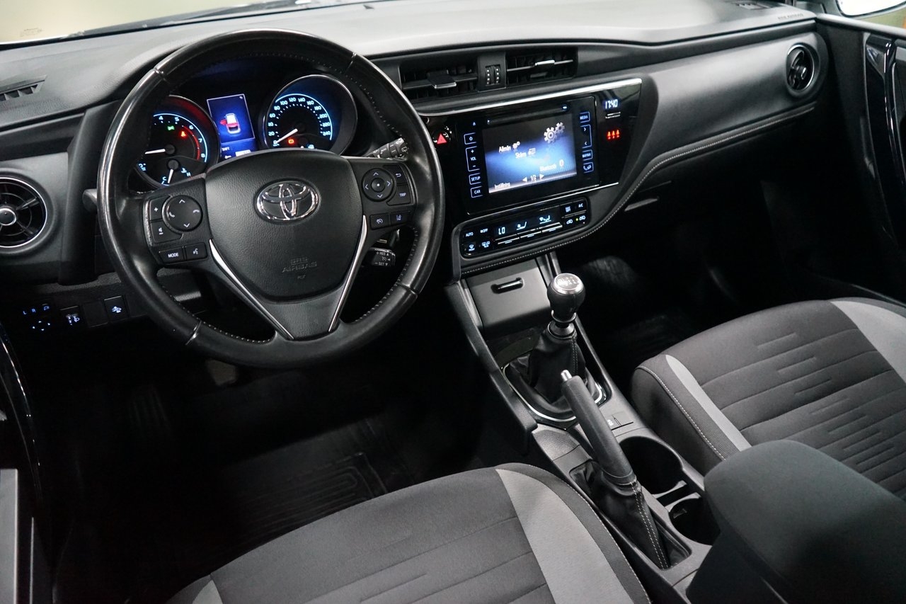Toyota Auris 2016, bild 5/10